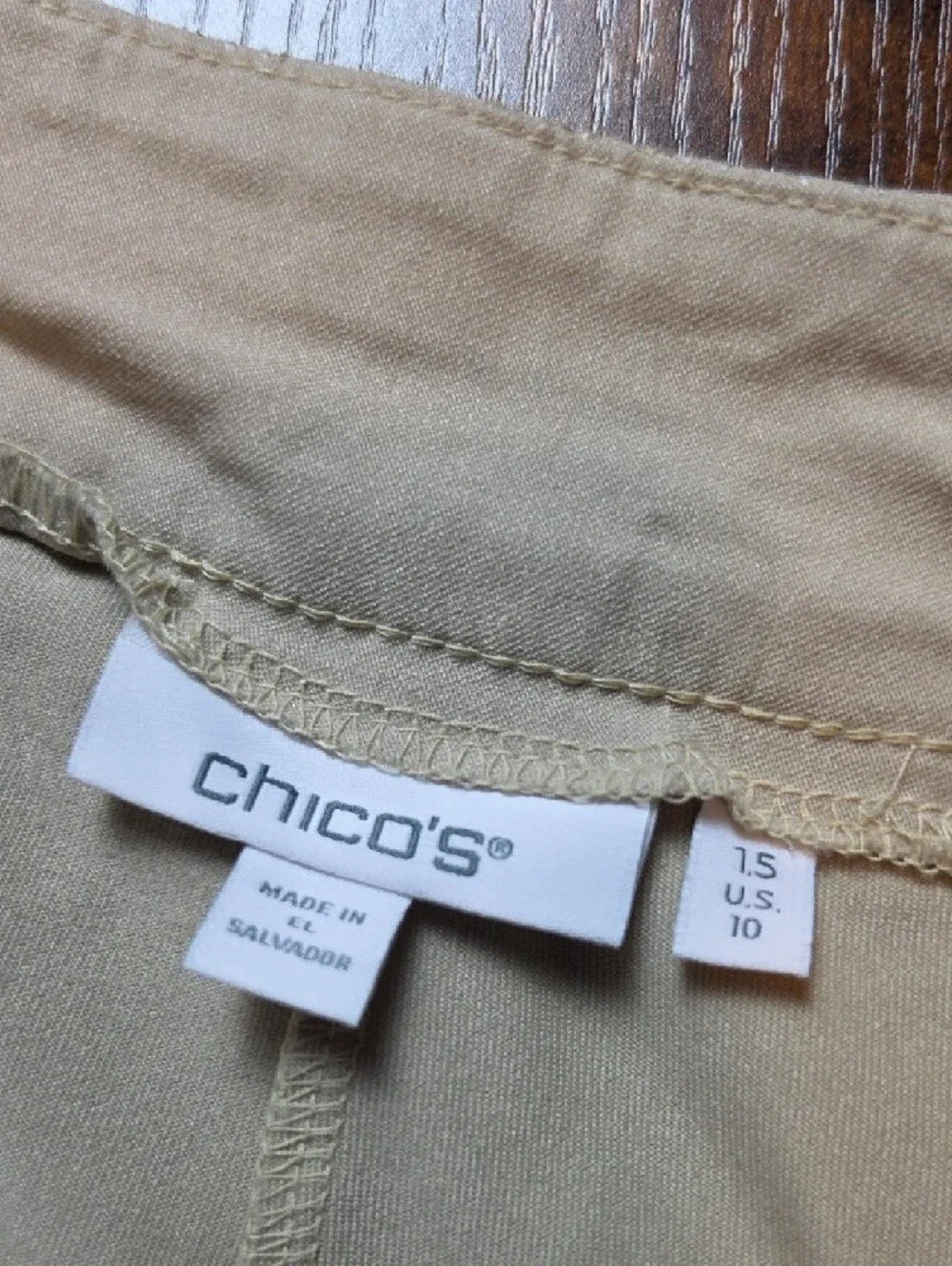 CHICO’S‎ | Minimalist Embroidered Leaves Pull On Khaki Skort Skirt Pockets  | 10